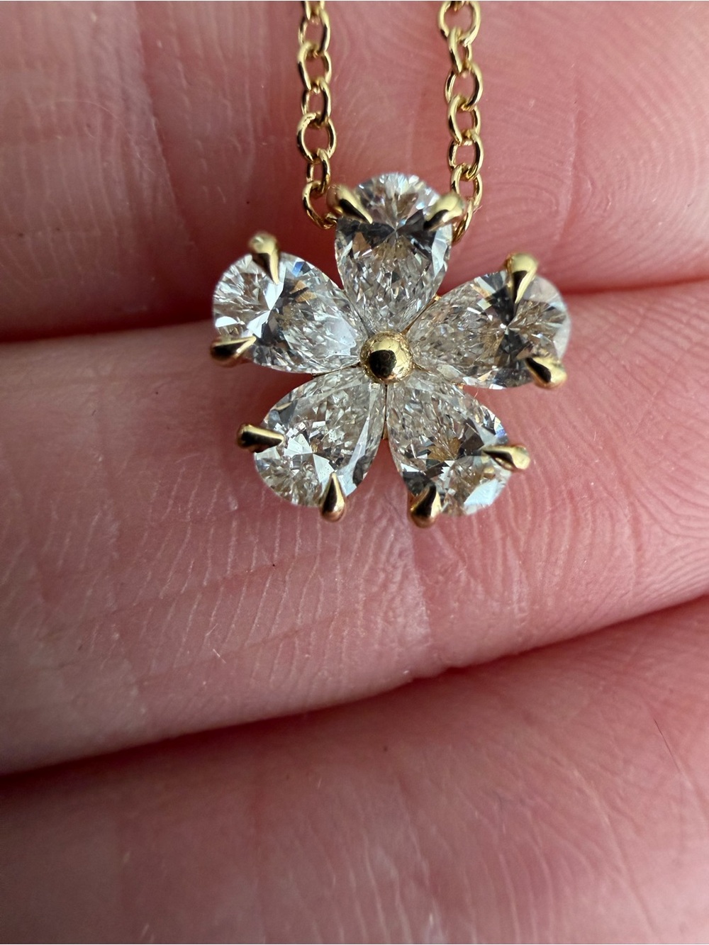 18ky Kwiat pear shape diamond flower necklace 17”